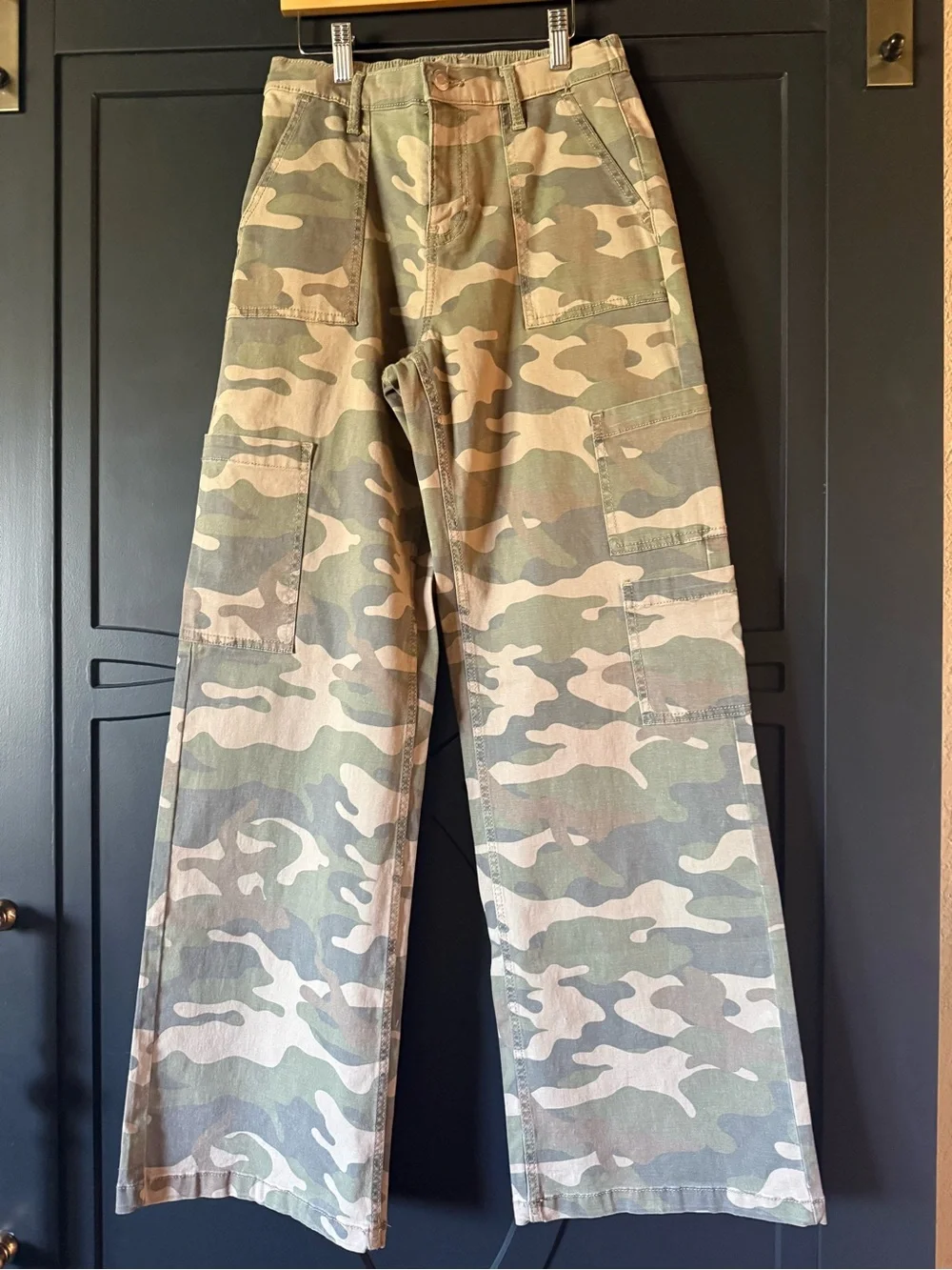 Wide Leg Camouflage Cargo Pants - Green Camo WALMART Viral camo pants sz4-6 Smal - Picture 7 of 7